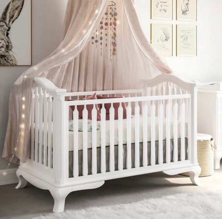 Klassisches Cleopatra-Bett mit gepolsterter Auflage – Lieferung inklusive