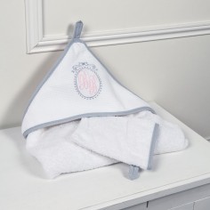 Badeumhang und Handschuh – Médaillon Couture-Kollektion